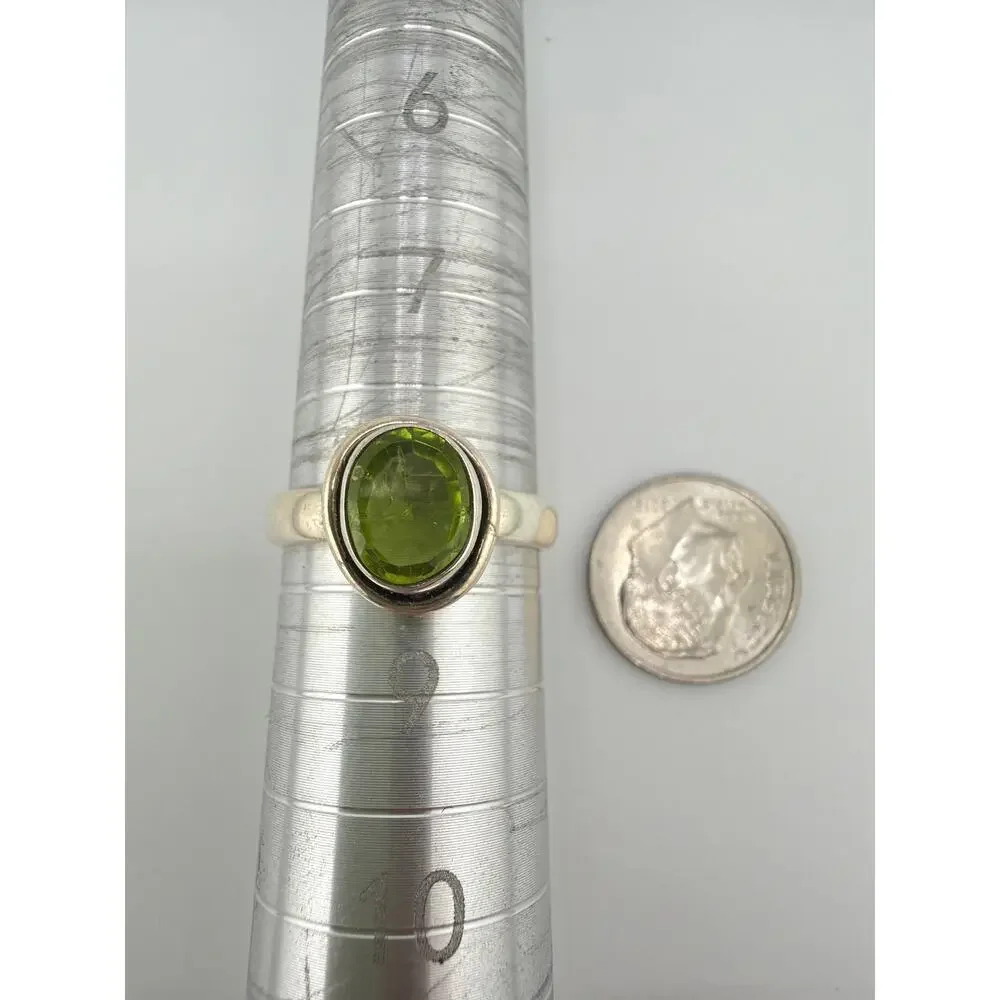 Sterling Silver Faceted Oval Peridot Bezel Set Ring Size 8